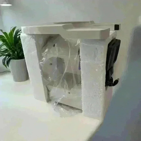 FitSew Mini Sewing Machine - Picture 7 of 9